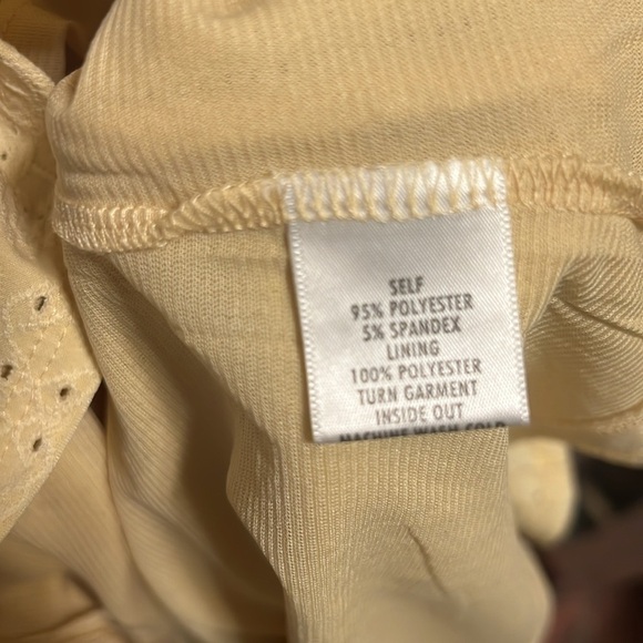 Kim Rogers Flutter Eyelet Top - Picture 7 of 7